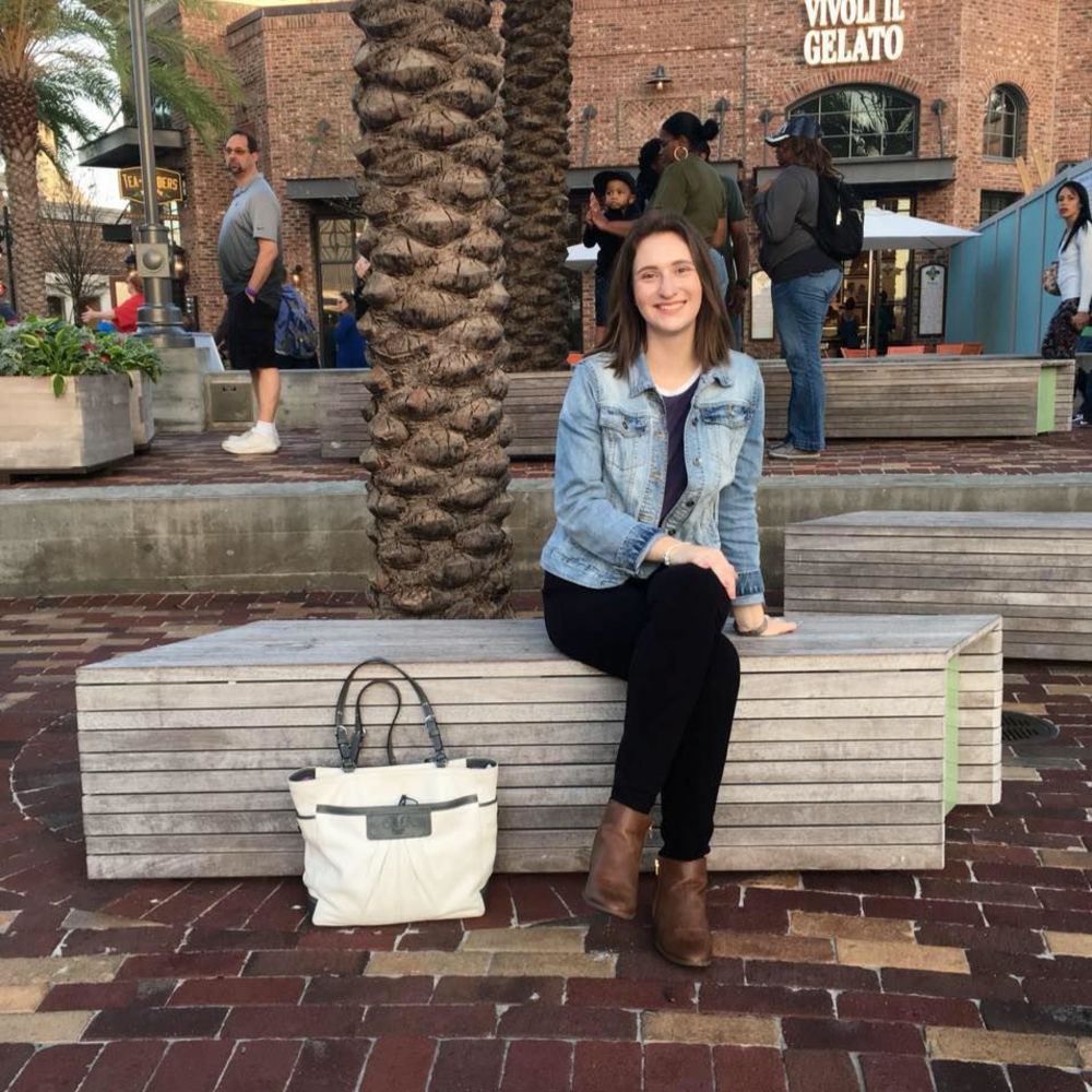 Meet your Posher, Monica